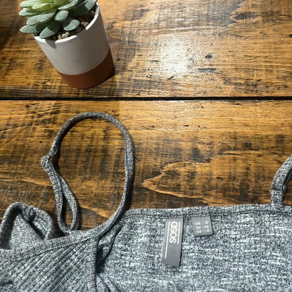 ASOS CROPPED TANK XS - Picture 3 of 3